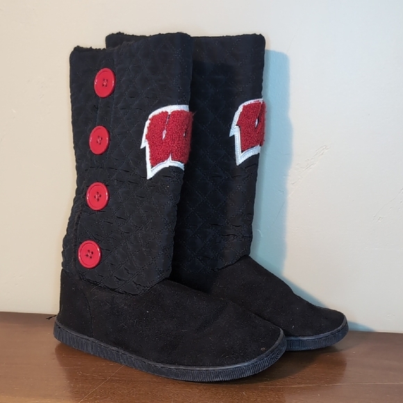 Shoes - WI BADGERS Black Quilted Boots with Red Buttons